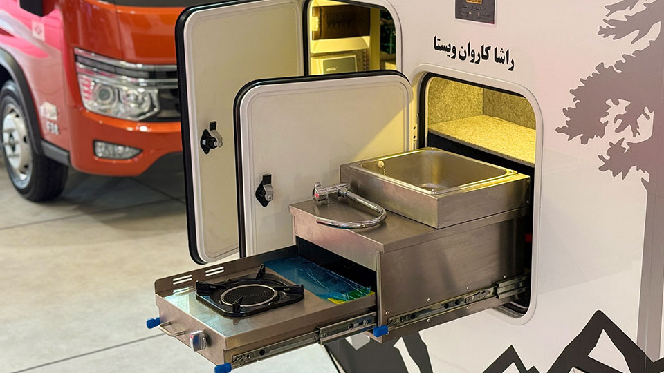 نگاه کلی کامیونت فورس F38 کمپر